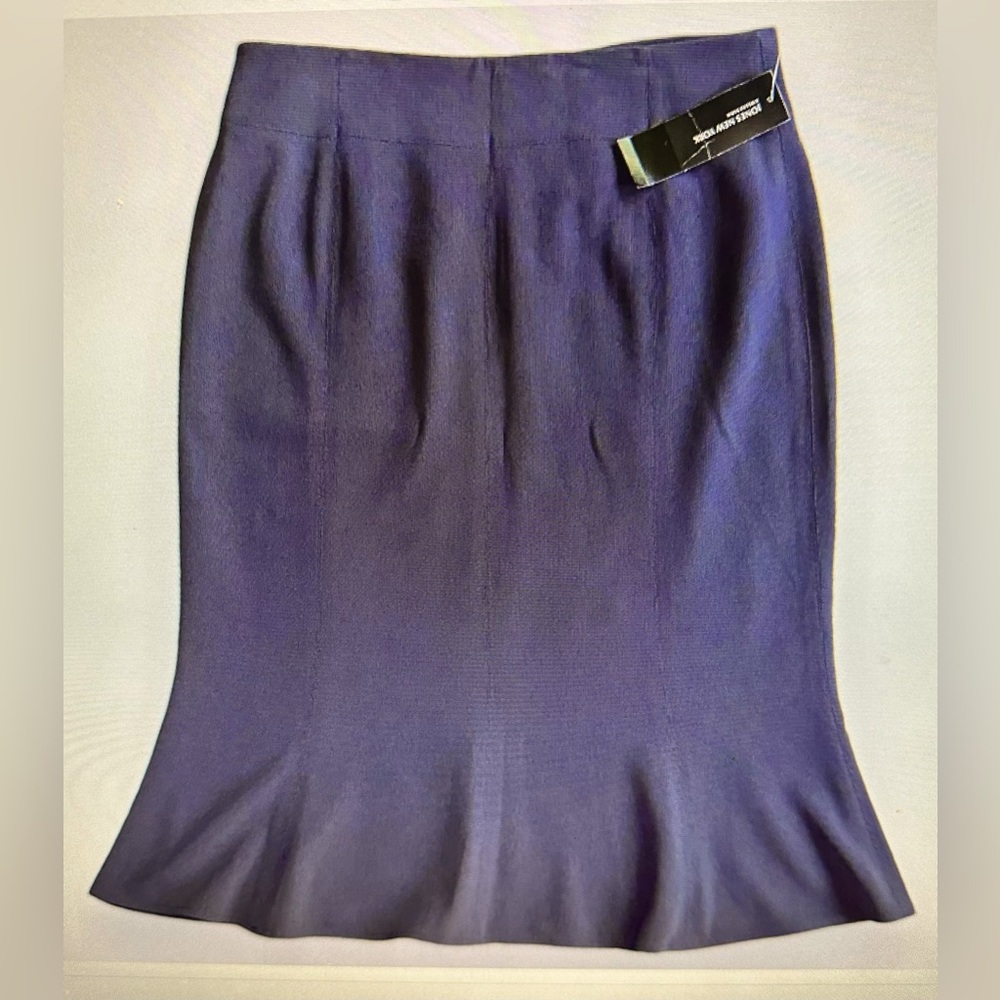 Jones, New York slate Gray peplum skirt, size 14, NWT.